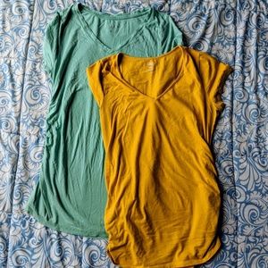 Maternity t-shirt bundle, size M, 2/$10